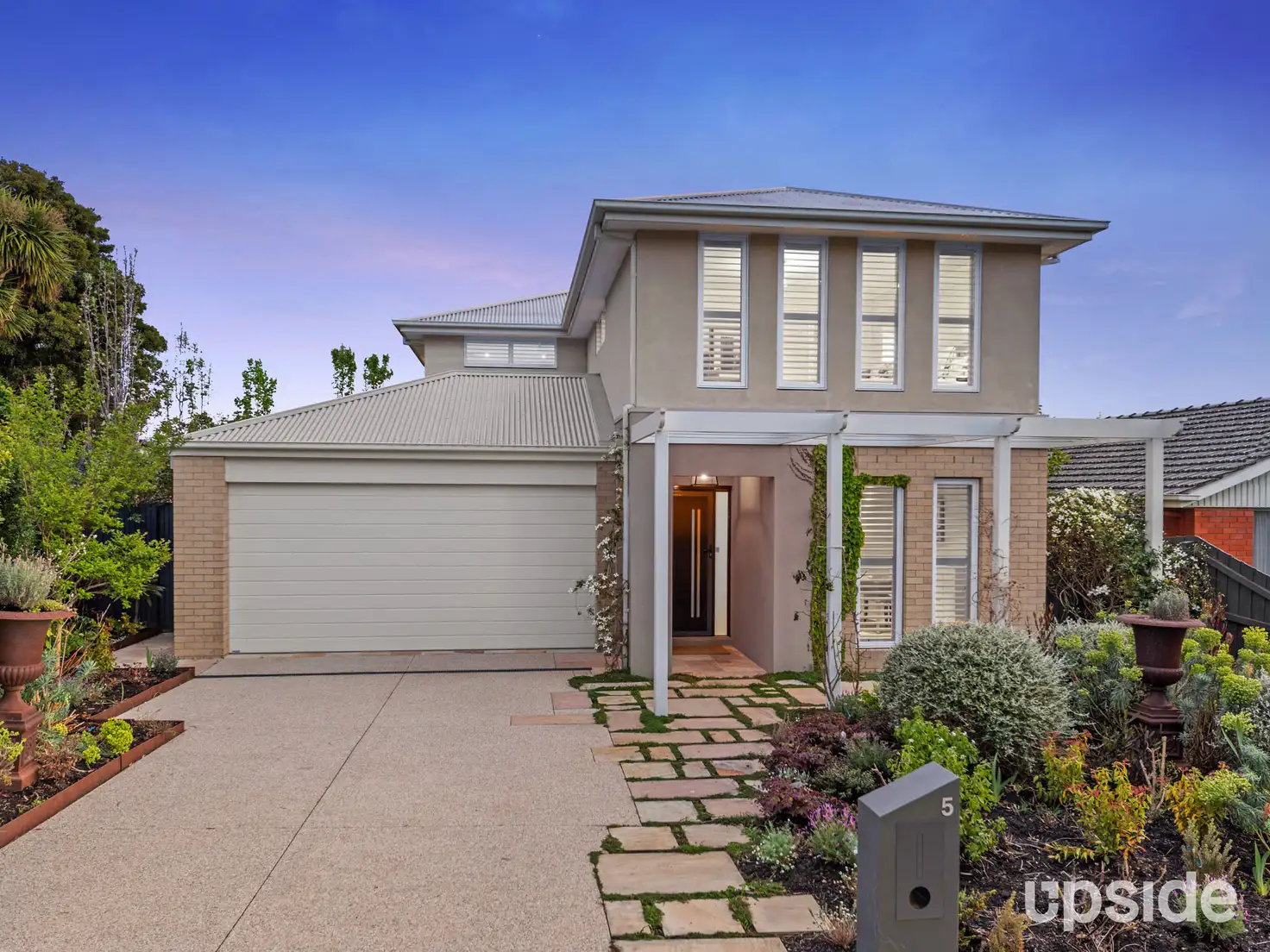 Main view of Homely house listing, 5 Eamon Drive, Viewbank VIC 3084