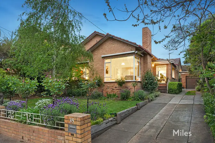 35 Mountain View Parade, Rosanna VIC 3084