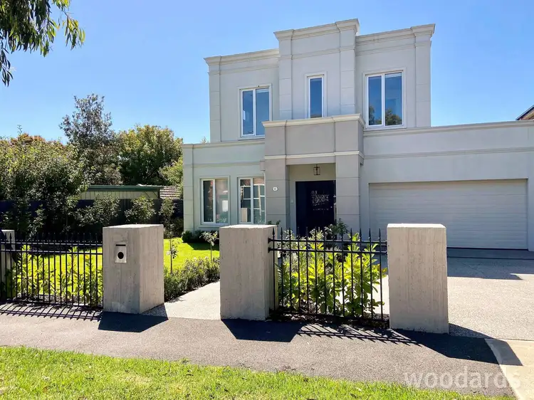 14 Cairnes Crescent, Brighton VIC 3186