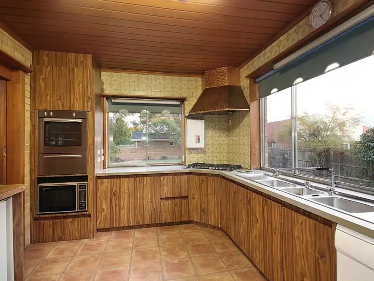 Fourth view of Homely house listing, 17 Box Court, Bentleigh East VIC 3165