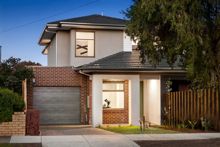 Main view of Homely townhouse listing, 370A Chesterville Road, Bentleigh East VIC 3165