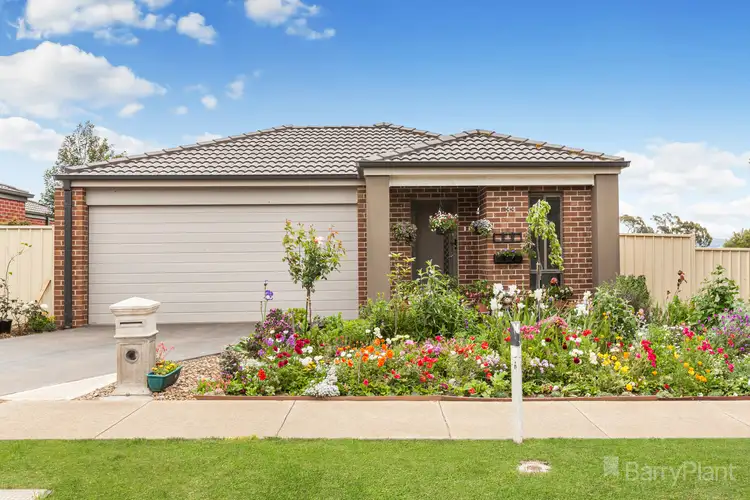 33 Pauline Way, Kilmore VIC 3764