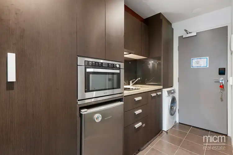 Fifth view of Homely studio listing, 609/181 ABeckett Street, Melbourne VIC 3000