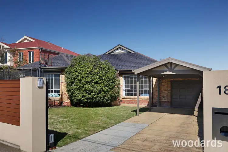18 Stockdale Avenue, Bentleigh East VIC 3165