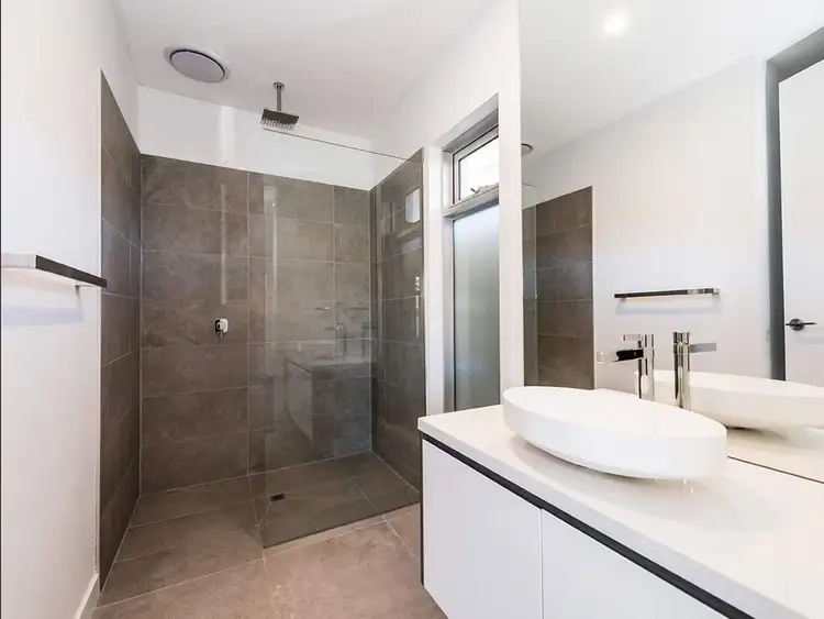 Sixth view of Homely house listing, 1/10 Francesco Street, Bentleigh East VIC 3165