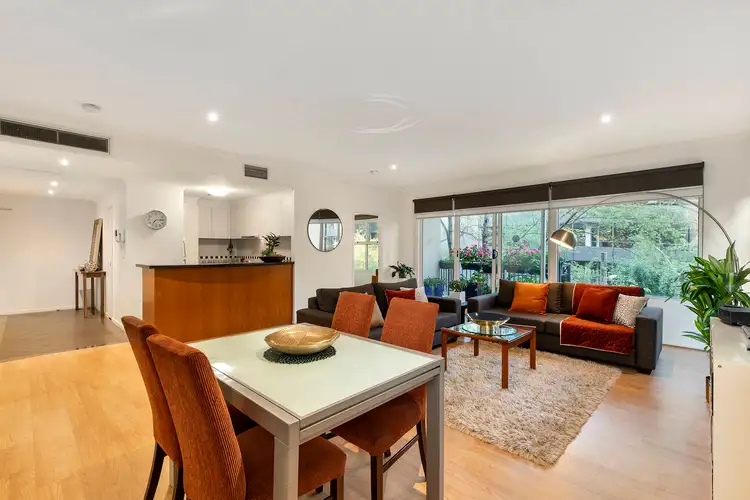 304/26 Queens Road, Melbourne VIC 3004