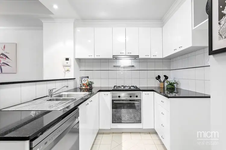 Fourth view of Homely apartment listing, 33/418 St Kilda Road, Melbourne VIC 3004