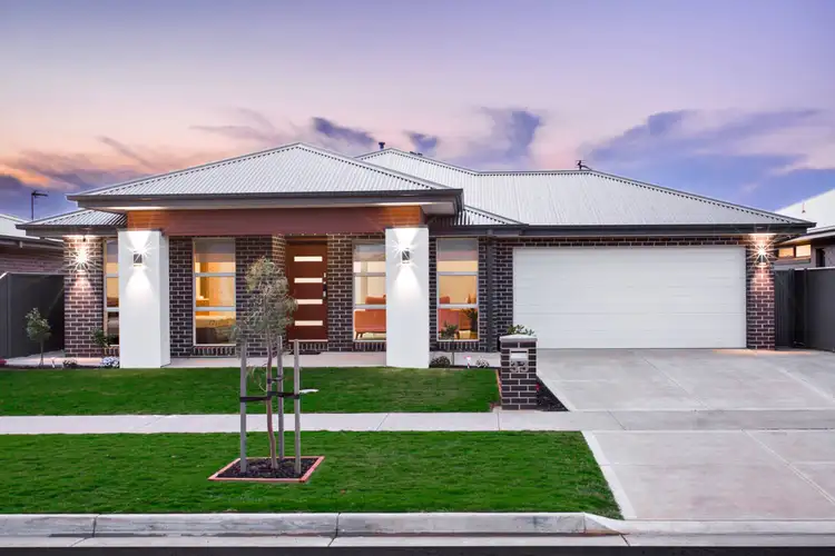 33 Roscommon Avenue, Alfredton VIC 3350