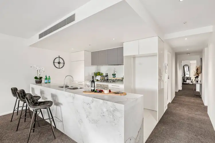 Third view of Homely apartment listing, 302/454 St Kilda Road, Melbourne VIC 3004