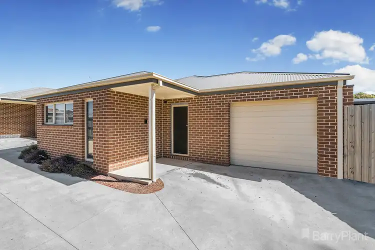 Main view of Homely unit listing, 2/13 Wellington Street, Wallan VIC 3756