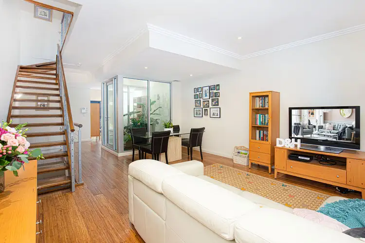 55 Crown  Street, St Peters NSW 2044