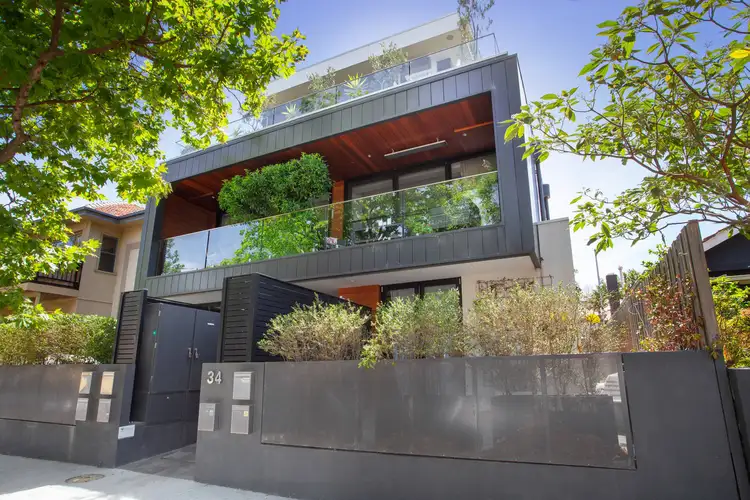 3/34 Pine Avenue, Elwood VIC 3184