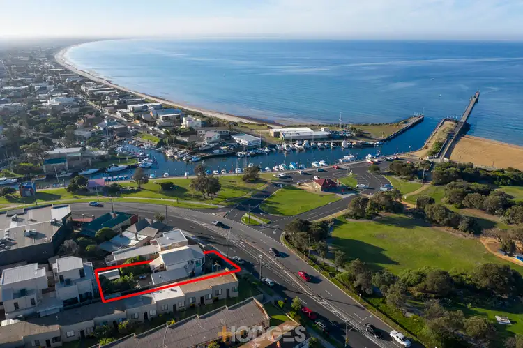 215-216 Beach Road, Mordialloc VIC 3195