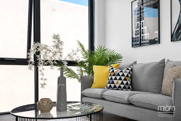 1215/610 St Kilda Road