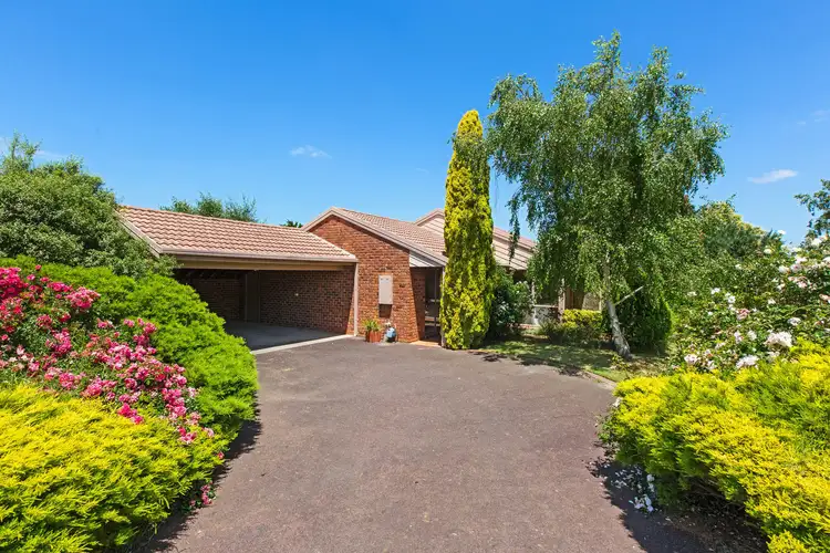 8 Flora Road, Mount Martha VIC 3934
