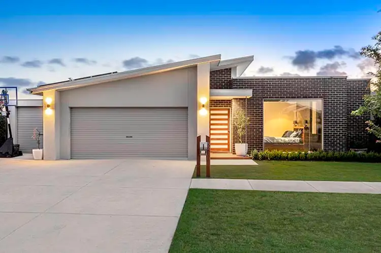 Main view of Homely house listing, 52 Chase Boulevard, Alfredton VIC 3350