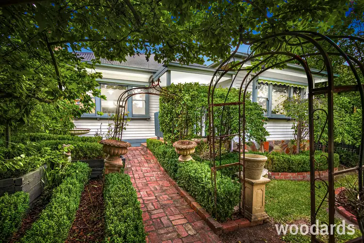 28 Farleigh Avenue, Burwood VIC 3125