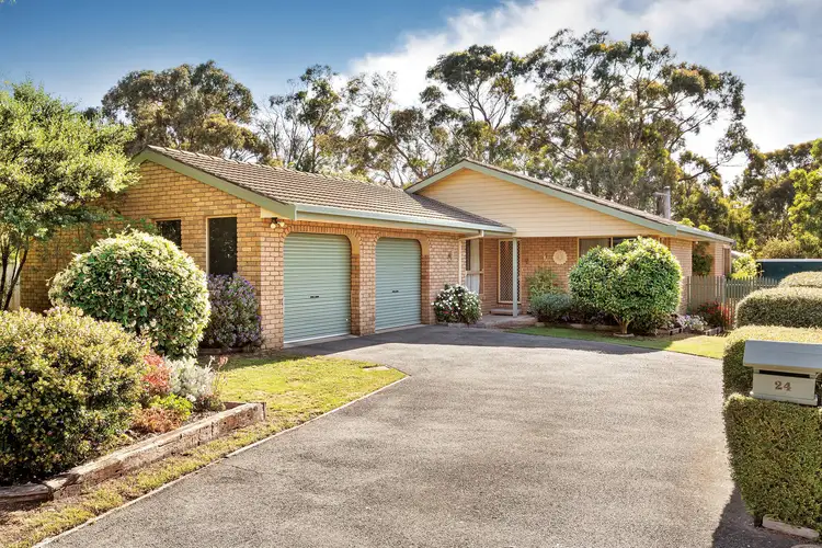 24 Haymes Road, Mount Clear VIC 3350