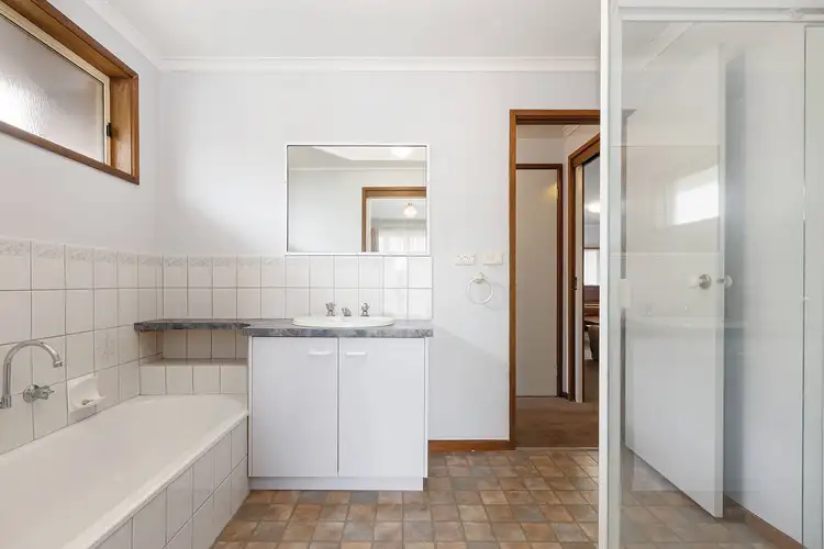 Fifth view of Homely house listing, 5 Lynbrae Court, Sebastopol VIC 3356