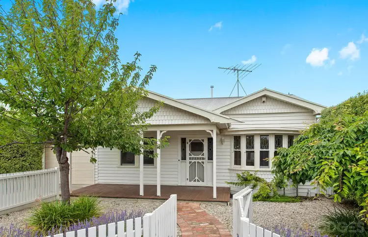 18 Walker Street, Rippleside VIC 3215