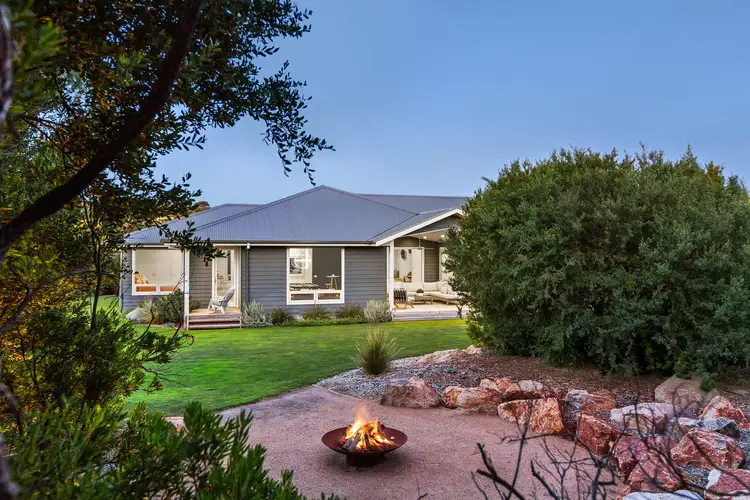 19 Daniella Court, St Andrews Beach VIC 3941