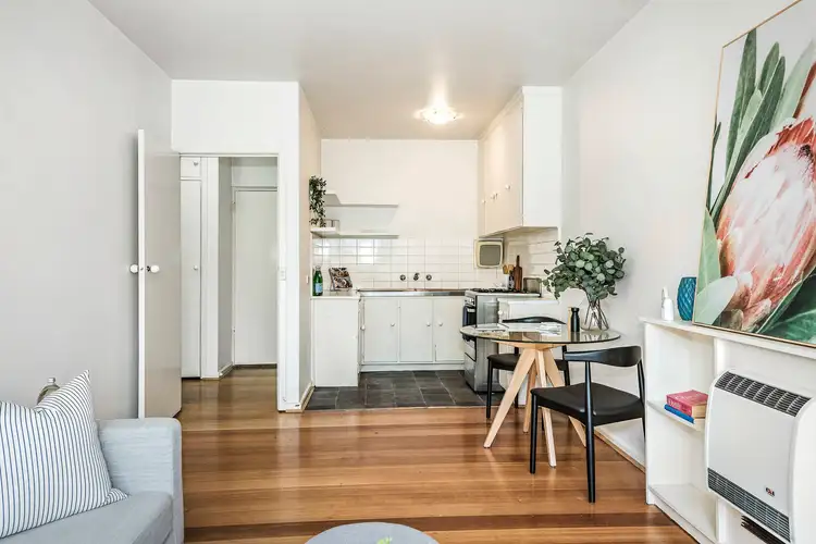 Fourth view of Homely apartment listing, 2/5 Gordon Street, Toorak VIC 3142