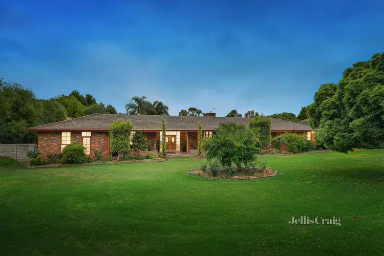 8-12 Williams Road, Park Orchards VIC 3114