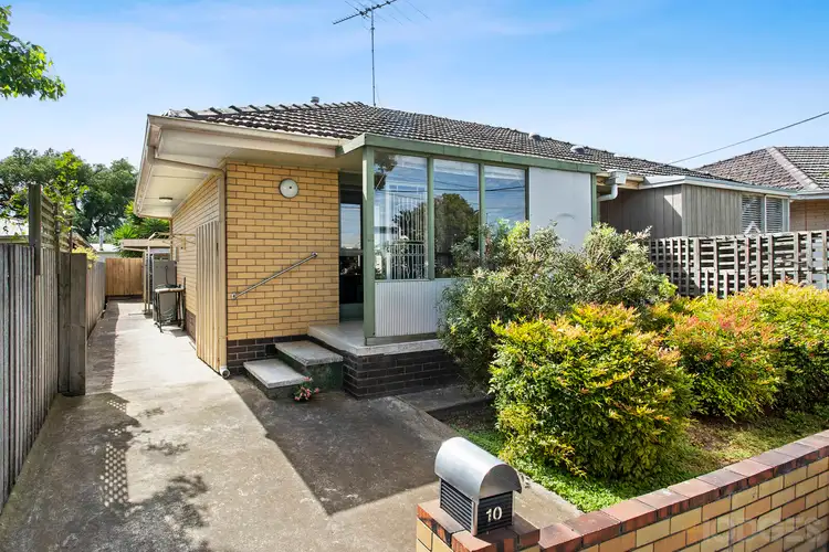 Main view of Homely unit listing, 10/1-4 Howe Court, Geelong West VIC 3218