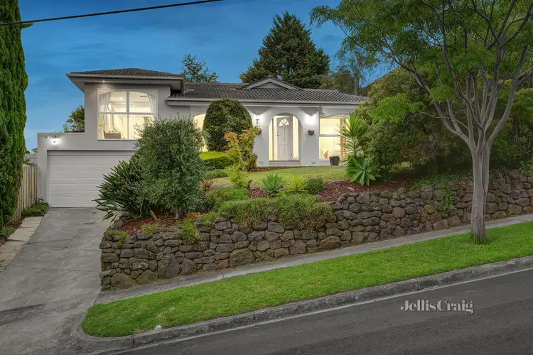 24 Oak Crescent, Templestowe Lower VIC 3107