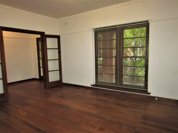 Fourth view of Homely apartment listing, 5/611 Burke Road, Hawthorn East VIC 3123