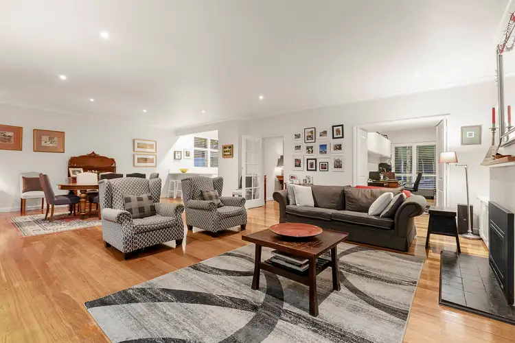 Second view of Homely house listing, 3 Selwyn Court, Toorak VIC 3142