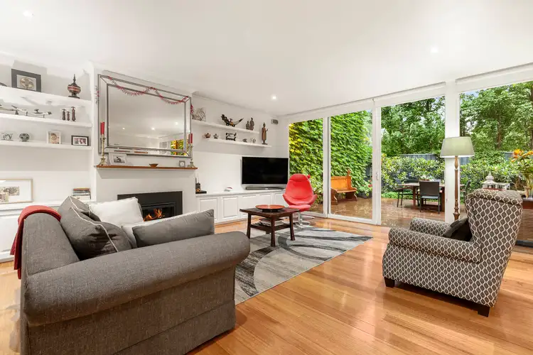 Fourth view of Homely house listing, 3 Selwyn Court, Toorak VIC 3142