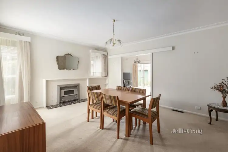 Second view of Homely house listing, 8 Opal Court, Bentleigh East VIC 3165