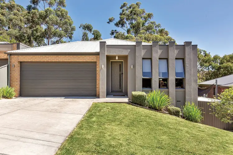 7 Mount Helen Avenue, Mount Helen VIC 3350