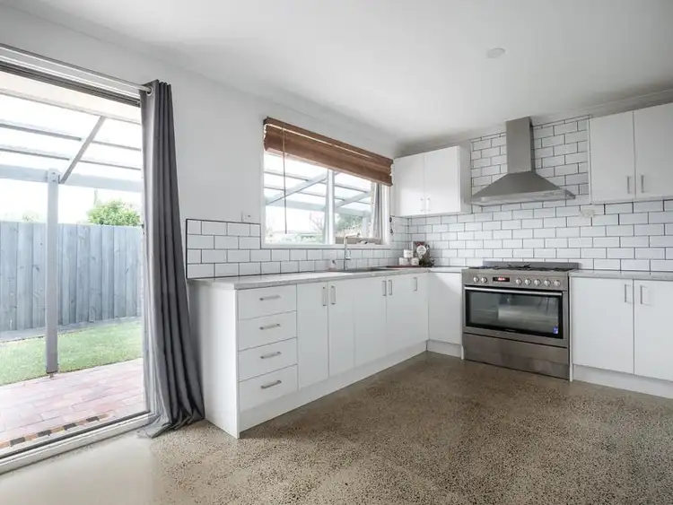 Fourth view of Homely unit listing, 22 Longbeach Close, Aspendale VIC 3195