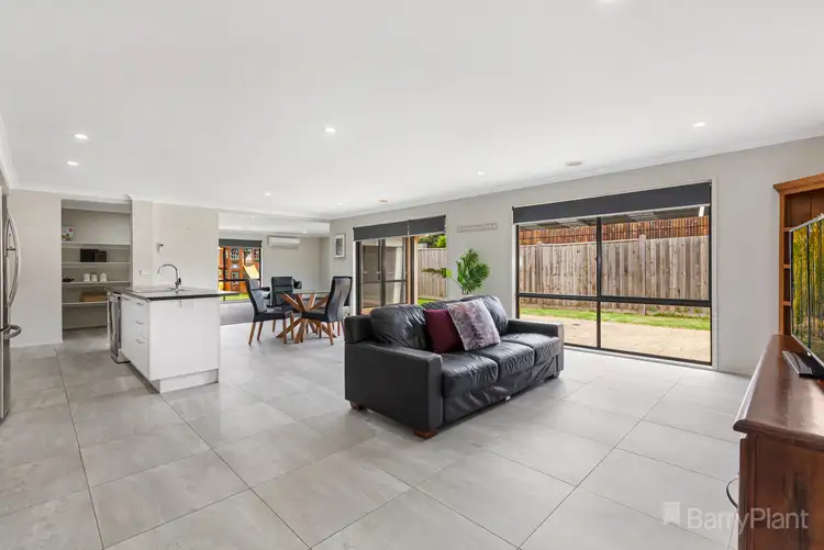 Fifth view of Homely house listing, 184 Mandalay Cct, Beveridge VIC 3753