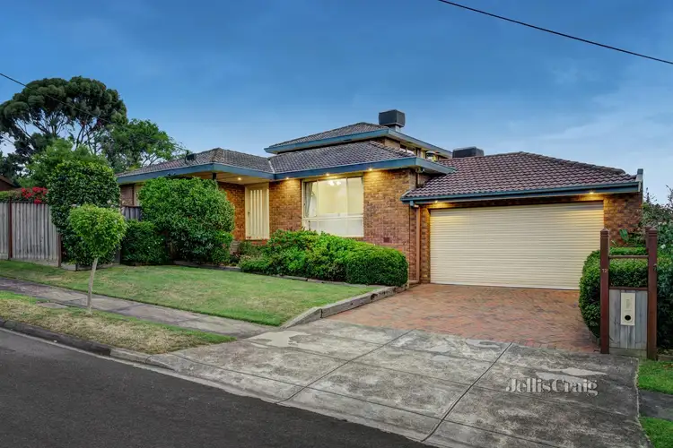 12 Newtown Road, Macleod VIC 3085