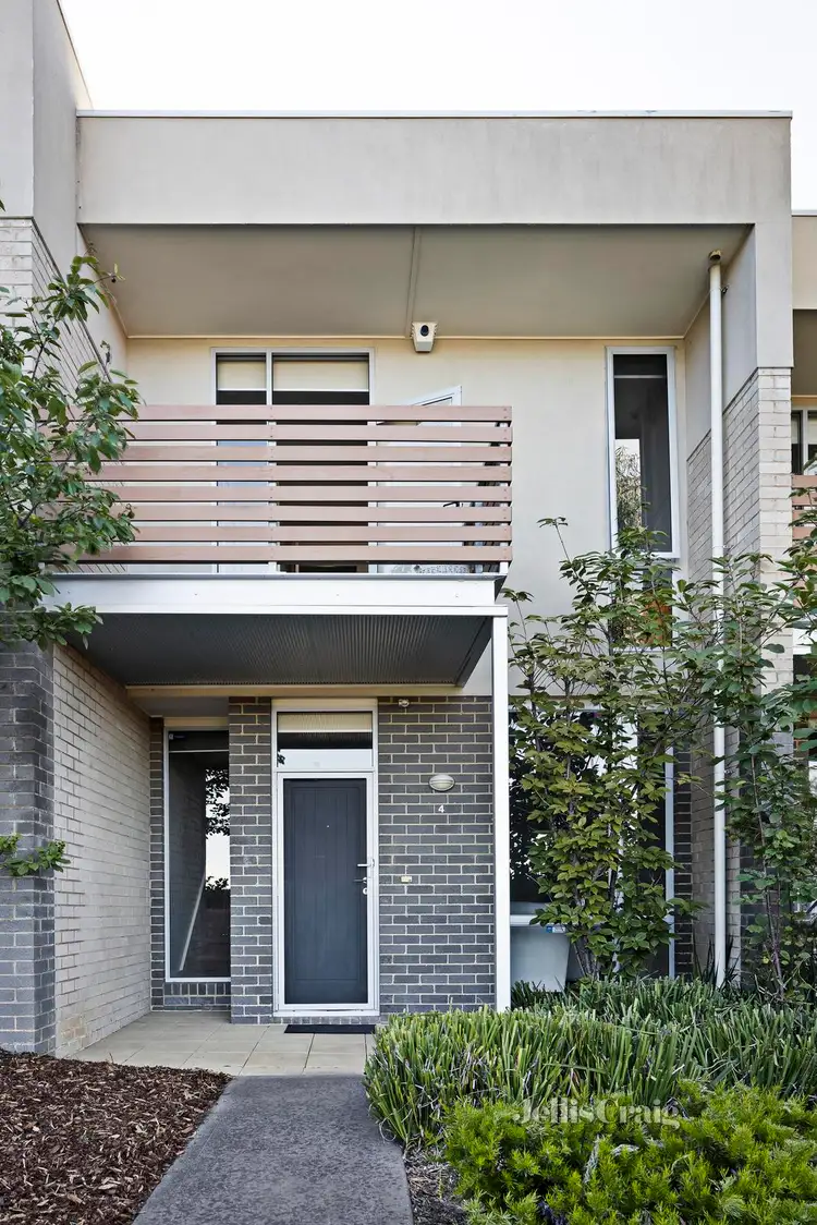 Second view of Homely townhouse listing, 4/25 Pottage Circuit, Macleod VIC 3085