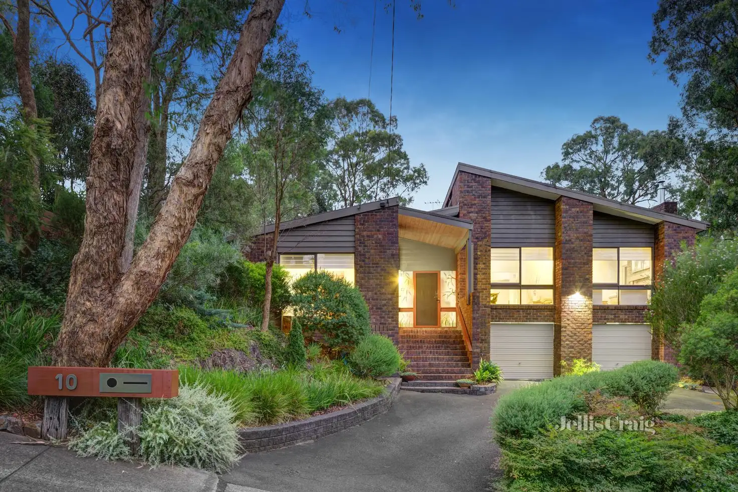 Main view of Homely house listing, 10-11 Milton Close, Warrandyte VIC 3113