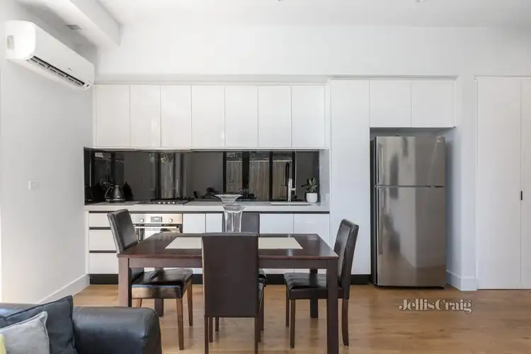 Fifth view of Homely apartment listing, 2/13 Quinns Road, Bentleigh East VIC 3165