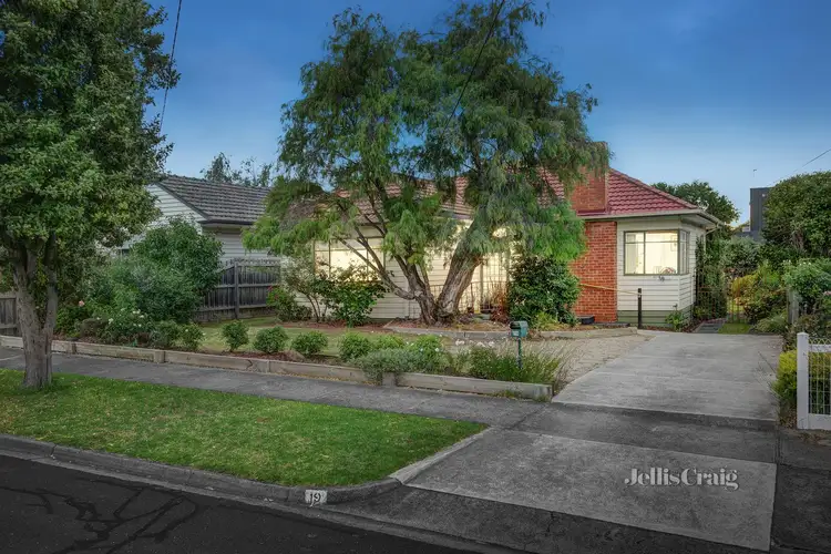19 Leicester Street, Heidelberg Heights VIC 3081