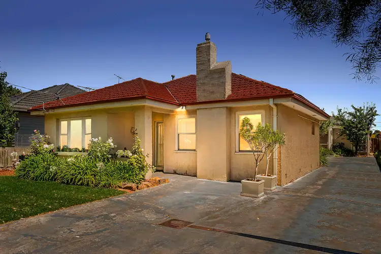 1/105 Golf Road, Oakleigh South VIC 3167