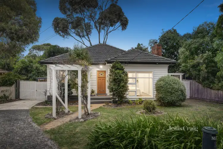 17 Law Street, Briar Hill VIC 3088