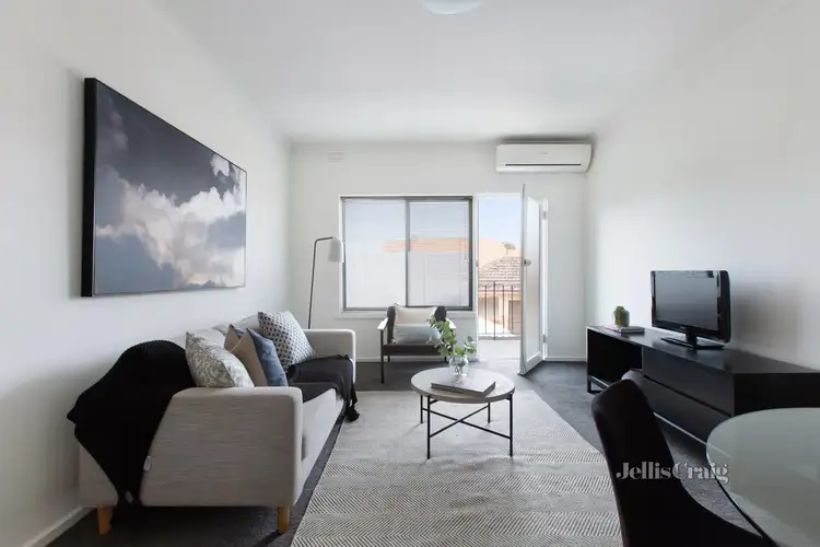 Third view of Homely apartment listing, 5/10A Eddys Grove, Bentleigh VIC 3204