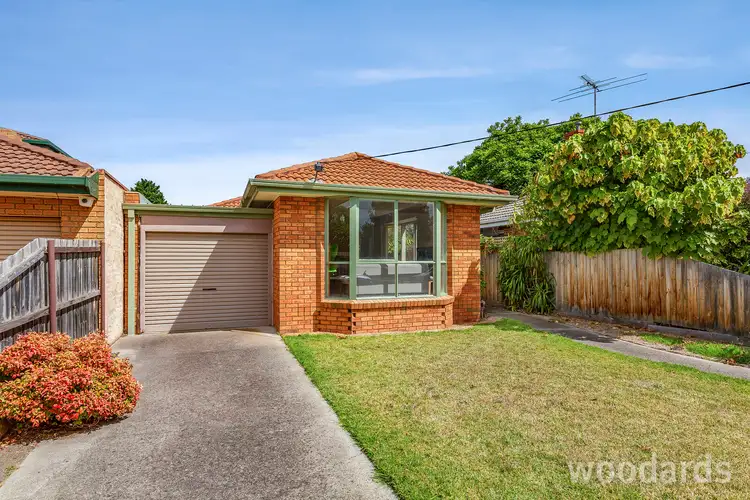 18 Carlton Street, Mckinnon VIC 3204