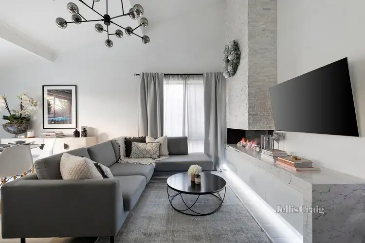 Second view of Homely unit listing, 5/301 Warrigal Road, Cheltenham VIC 3192