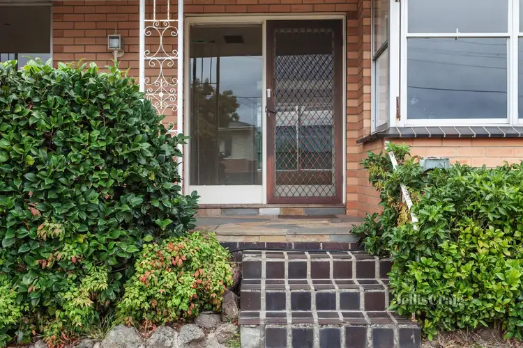 Second view of Homely house listing, 4 Ludwell Crescent, Bentleigh East VIC 3165