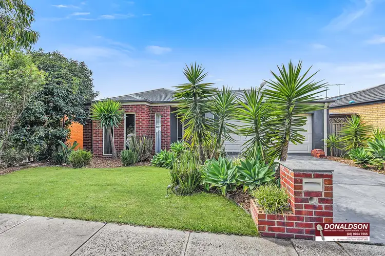 Main view of Homely house listing, 21 Avalon Crescent, Cranbourne East VIC 3977