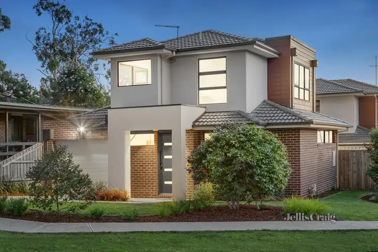 18 Kelvin Avenue, Montmorency VIC 3094