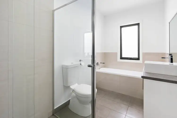 Sixth view of Homely unit listing, 2/56 Summit Road, Frankston VIC 3199